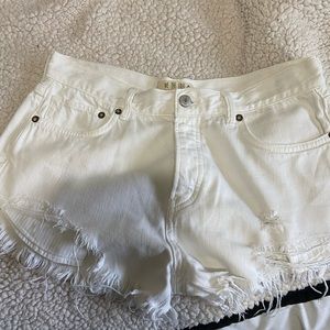 FREE PEOLLE WHITE SHORTS